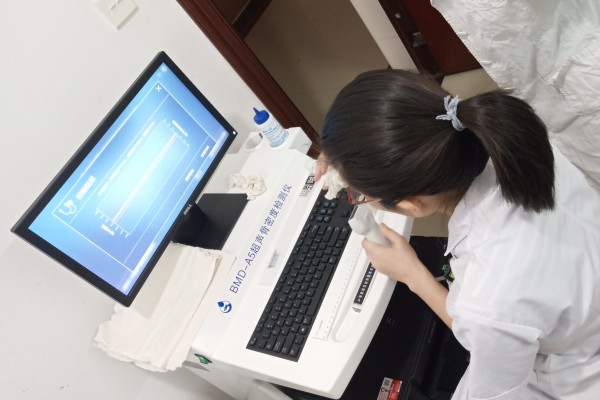 篩查骨質(zhì)疏松，提高骨骼健康水平，超聲骨密度儀來幫忙